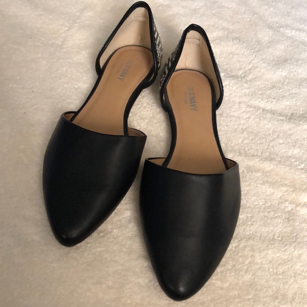 Old Navy ballet flats with weave design